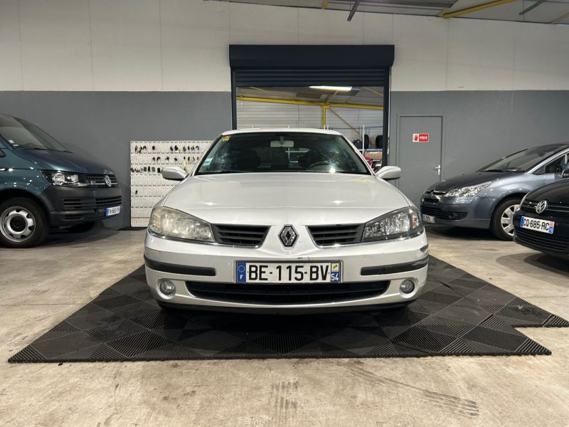 RENAULT LAGUNA 1.6I 16V 109CH
