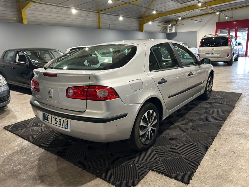 RENAULT LAGUNA 1.6I 16V 109CH