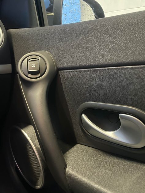 RENAULT CLIO 1.5 DCI PHASE 2 TOMTOM 