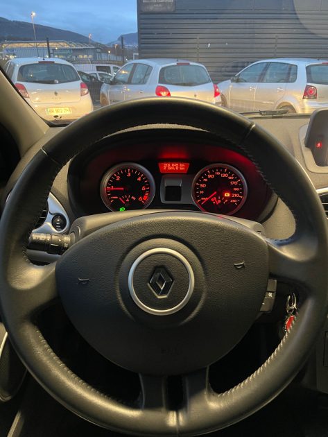 RENAULT CLIO 1.5 DCI PHASE 2 TOMTOM 