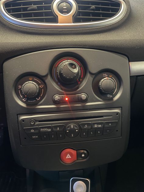 RENAULT CLIO 1.5 DCI PHASE 2 TOMTOM 