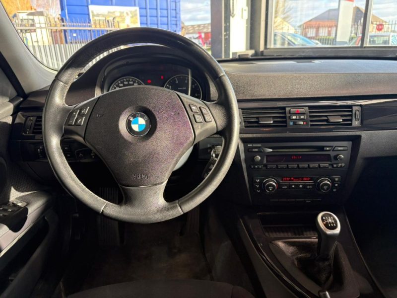 BMW Série 3 318i 2.0i 143ch Finition Édition 📋 Reprise 🔄 Garantie 🛡️