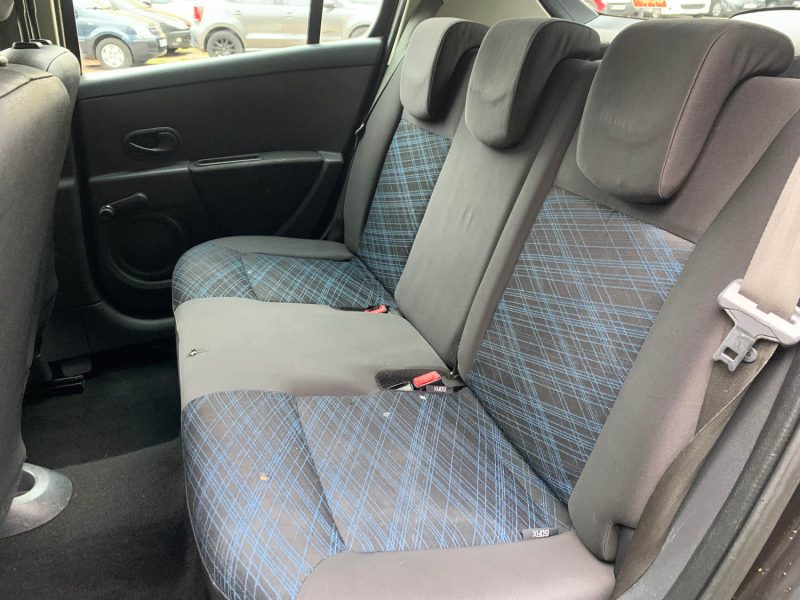 RENAULT CLIO III AUTHENTIQUE 1.2 16V 2008