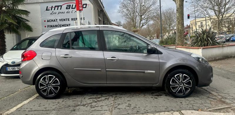 RENAULT CLIO III ESTATE 1.5 DCI 85 DYNAMIQUE *1ERE MAIN* 