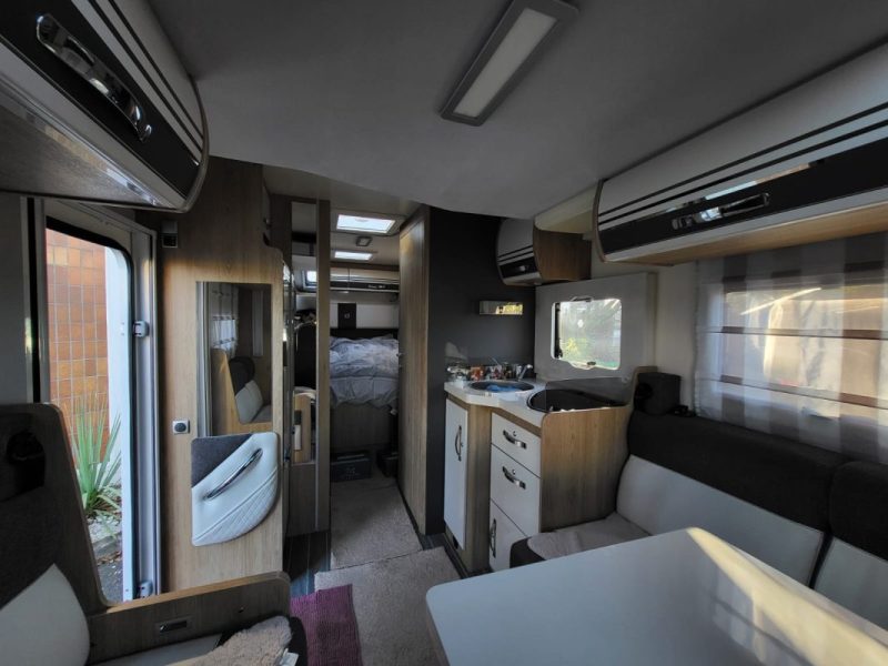 FORD TRANSIT 5 2.0 TDCI HORON 67XT 170CV / ATTELAGE + ROUE DE SECOURS + 2 LIT + TV / 