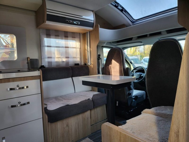 FORD TRANSIT 5 2.0 TDCI HORON 67XT 170CV / ATTELAGE + ROUE DE SECOURS + 2 LIT + TV / 