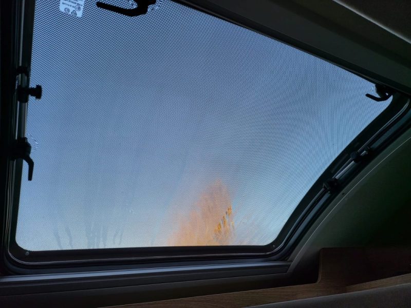 FORD TRANSIT 5 2.0 TDCI HORON 67XT 170 ch / ATTELAGE + ROUE DE SECOURS + 2 LIT + TV / 