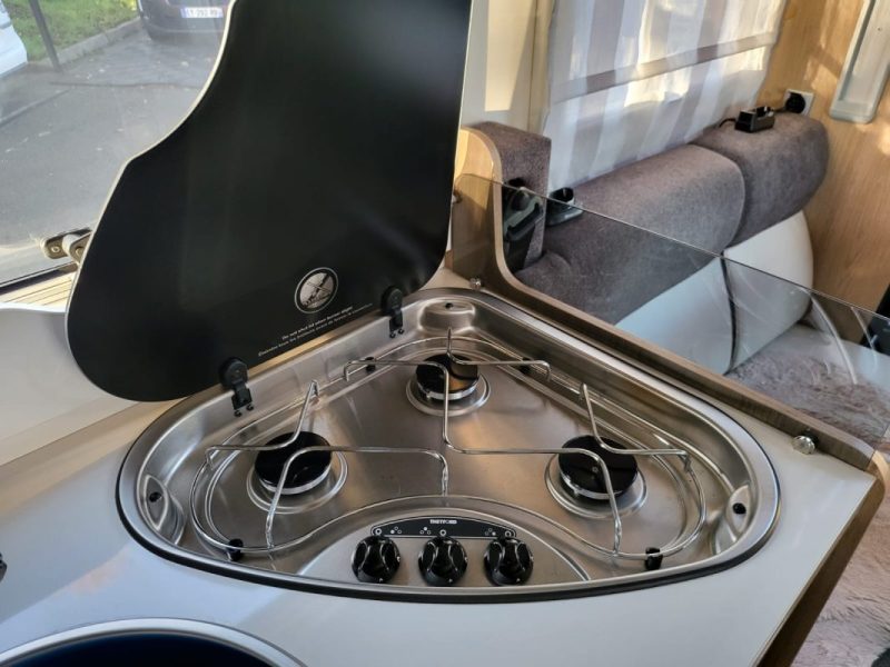 FORD TRANSIT 5 2.0 TDCI HORON 67XT 170CV / ATTELAGE + ROUE DE SECOURS + 2 LIT + TV / 