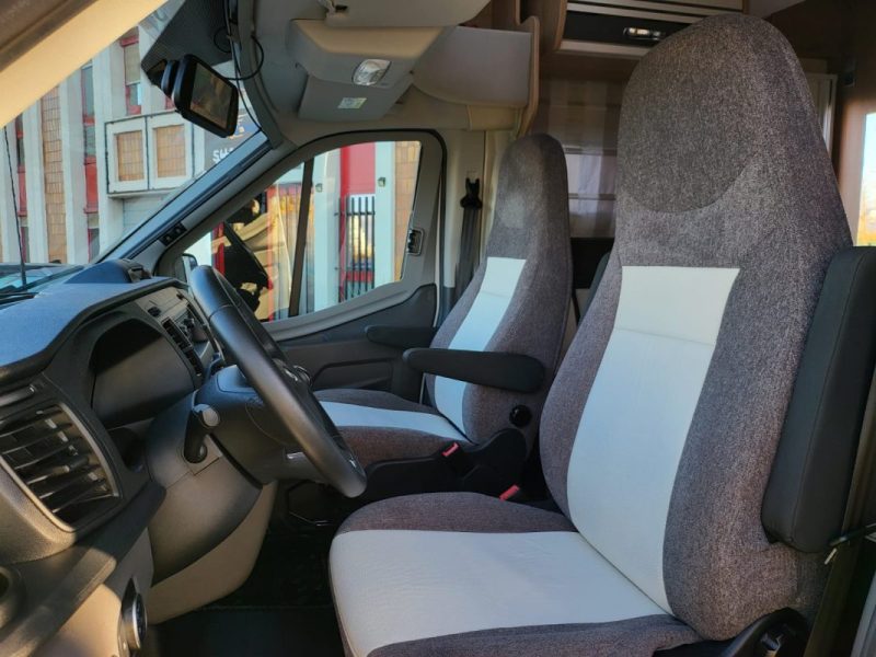 FORD TRANSIT 5 2.0 TDCI HORON 67XT 170CV / ATTELAGE + ROUE DE SECOURS + 2 LIT + TV / 