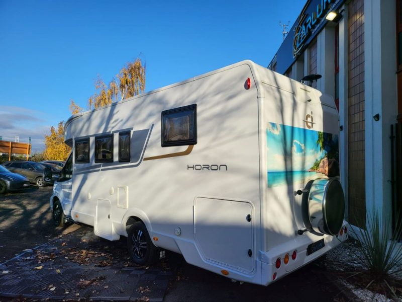 FORD TRANSIT 5 2.0 TDCI HORON 67XT 170CV / ATTELAGE + ROUE DE SECOURS + 2 LIT + TV / 