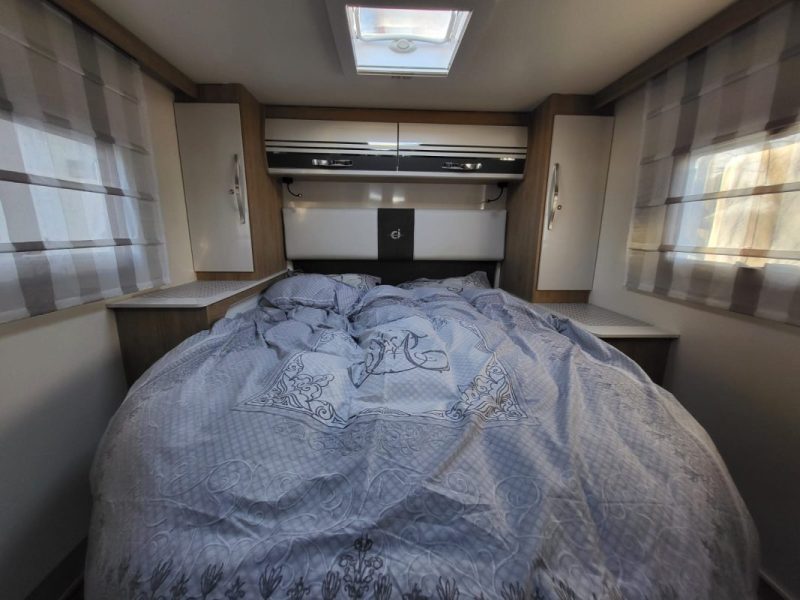 FORD TRANSIT 5 2.0 TDCI HORON 67XT 170CV / ATTELAGE + ROUE DE SECOURS + 2 LIT + TV / 