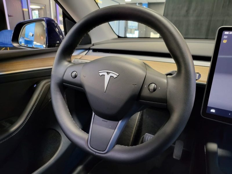 TESLA MODEL Y  PROPULSION 300CV / 1ERE MAIN / USB & USB C / VOLANT CHAUFFANT 2023