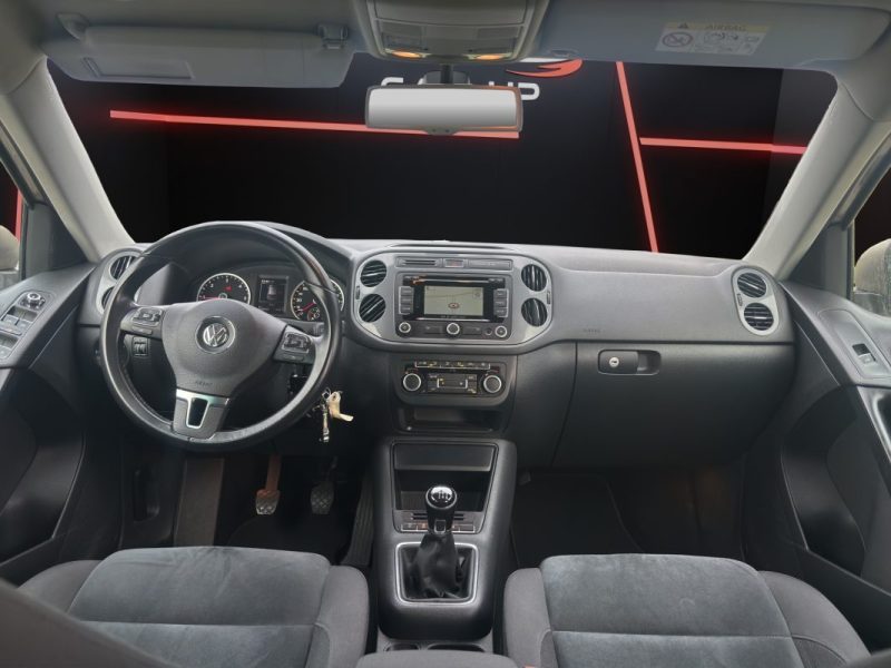 VOLKSWAGEN TIGUAN 2.0 TDI Business Sportline Bluemotion 110 cv 