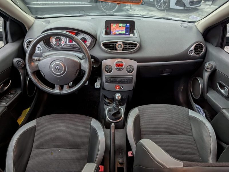 RENAULT CLIO 3 GT 1.6 125 CV GPS / 2 eme Main 