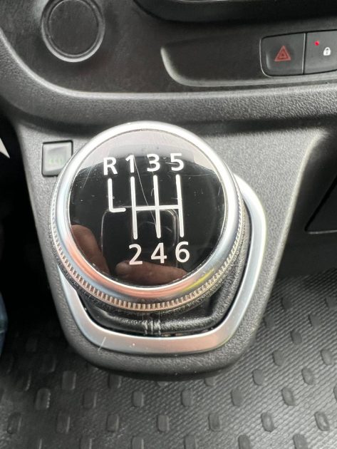 RENAULT TRAFIC 3  FGN L2H1 1300 KG DCI 120 GRAND CONFORT 2021