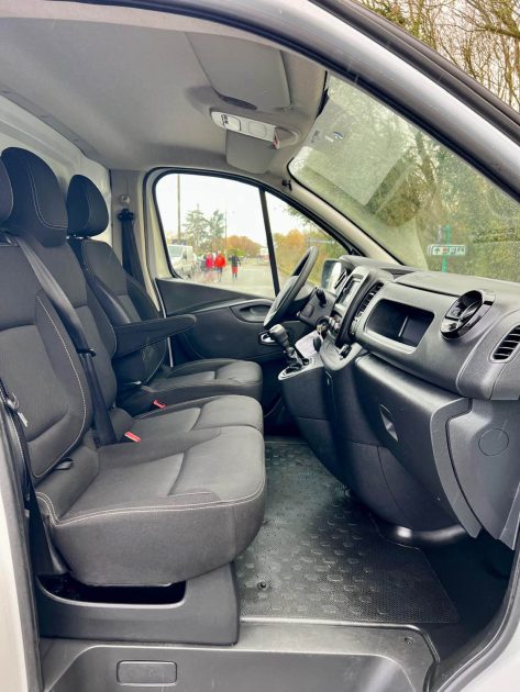 RENAULT TRAFIC 3  FGN L2H1 1300 KG DCI 120 GRAND CONFORT 2021