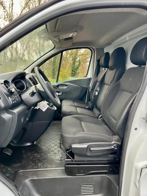 RENAULT TRAFIC 3  FGN L2H1 1300 KG DCI 120 GRAND CONFORT 2021