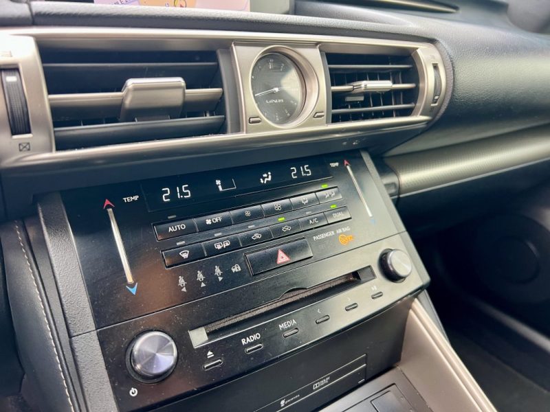 LEXUS IS 300H 2.5 223cv F-SPORT 07/2013