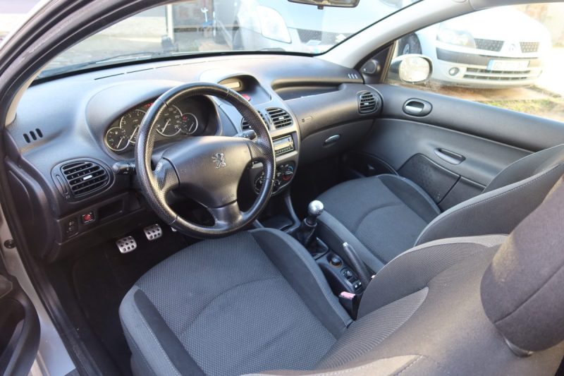 PEUGEOT 206 JBL1.4E 2007