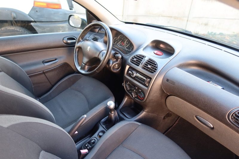 PEUGEOT 206 JBL1.4E 2007