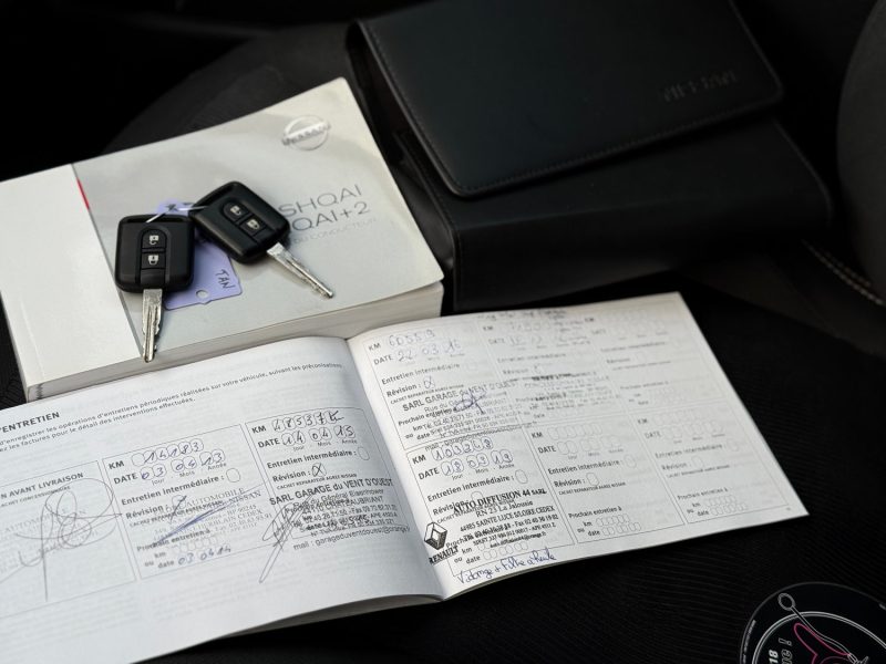 NISSAN QASHQAI 1.5 dCi 110ch Tekna – Attelage – Radar AR – Clim Auto – Révisé & Garantie 6 mois.