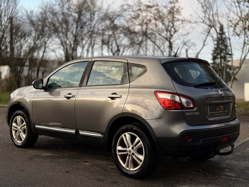 NISSAN QASHQAI 1.5 dCi 110ch Tekna – Attelage – Radar AR – Clim Auto – Révisé & Garantie 6 mois.