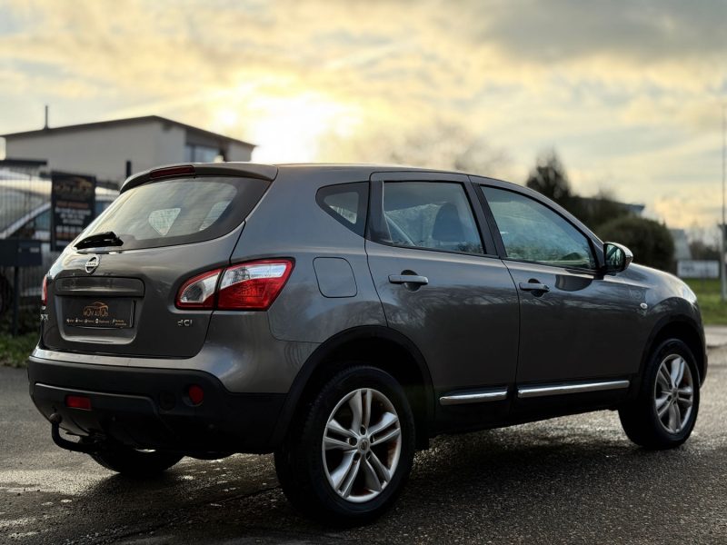 NISSAN QASHQAI 1.5 dCi 110ch Tekna – Attelage – Radar AR – Clim Auto – Révisé & Garantie 6 mois.