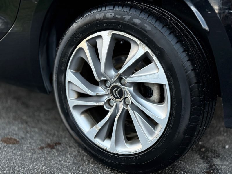 CITROËN DS4 1.6 VTi 120ch So Chic Urban Show – 1ère main – Radar AR – GPS – Révisée & Garantie 6 M.