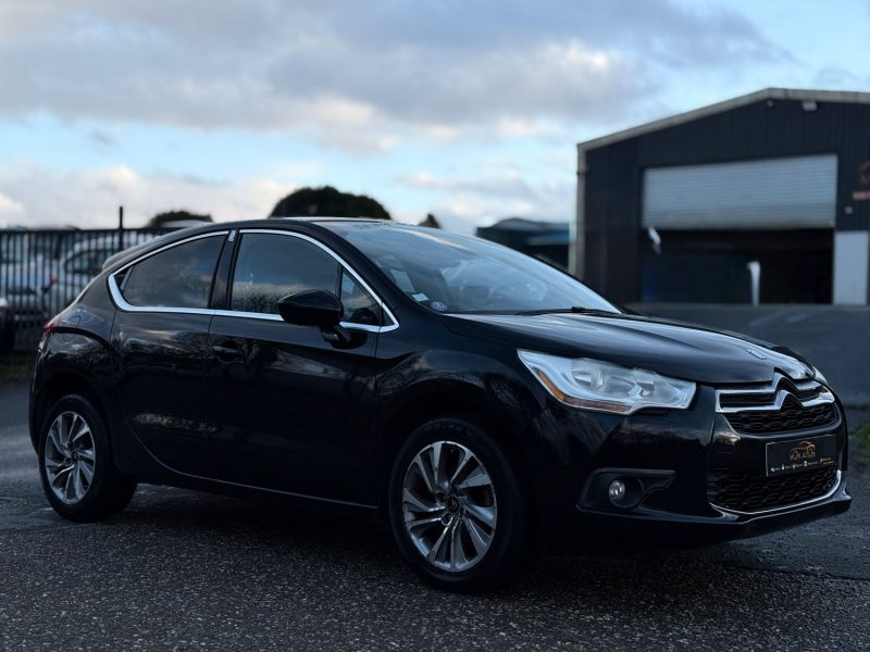 CITROËN DS4 1.6 VTi 120ch So Chic Urban Show – 1ère main – Radar AR – GPS – Révisée & Garantie 6 M.