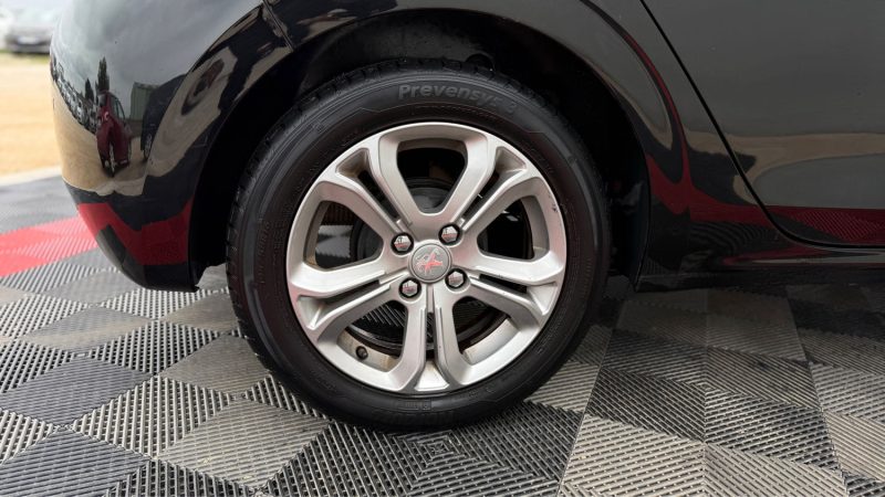 PEUGEOT 208 1.2 VTI 82 CV  ALLURE 5P 2014