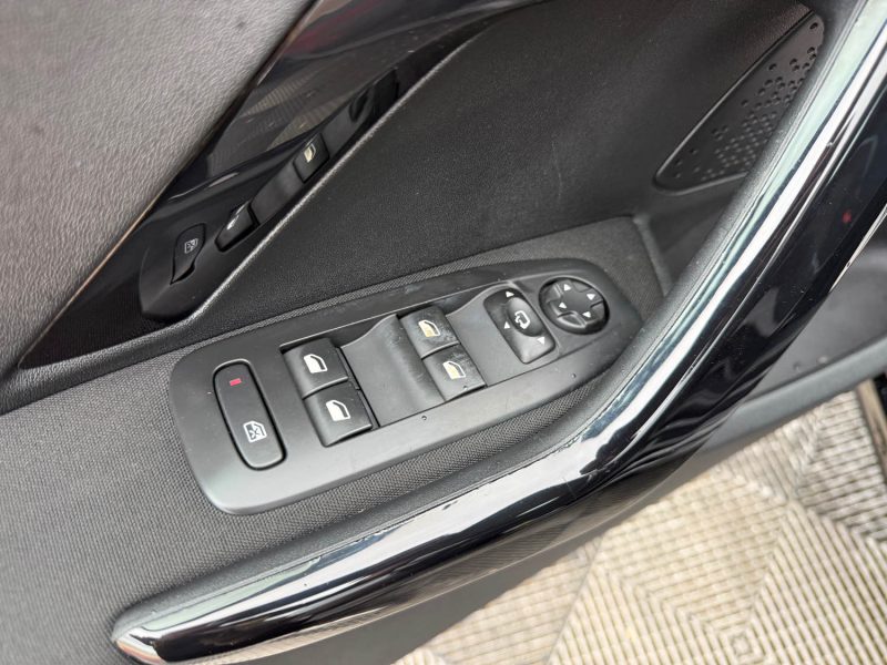 PEUGEOT 208 1.2 VTI 82 CV  ALLURE 5P 2014