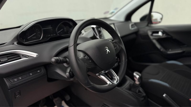 PEUGEOT 208 1.2 VTI 82 CV  ALLURE 5P 2014