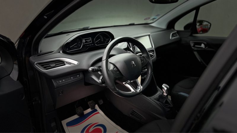 PEUGEOT 208 1.2 VTI 82 CV  ALLURE 5P 2014