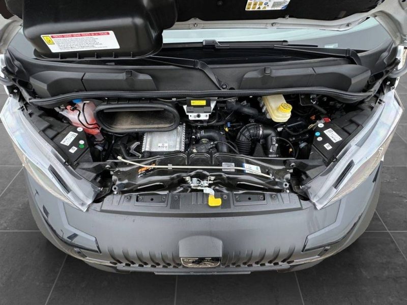 PEUGEOT BOXER BLEUHDI 140 R1810