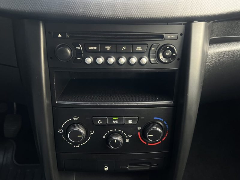PEUGEOT 207 PHASE 2 1.4 HDI 90 Cv 41 100 Kms - VENTE EN L ETAT / FRAIS A PREVOIR LIRE L ANNONCE