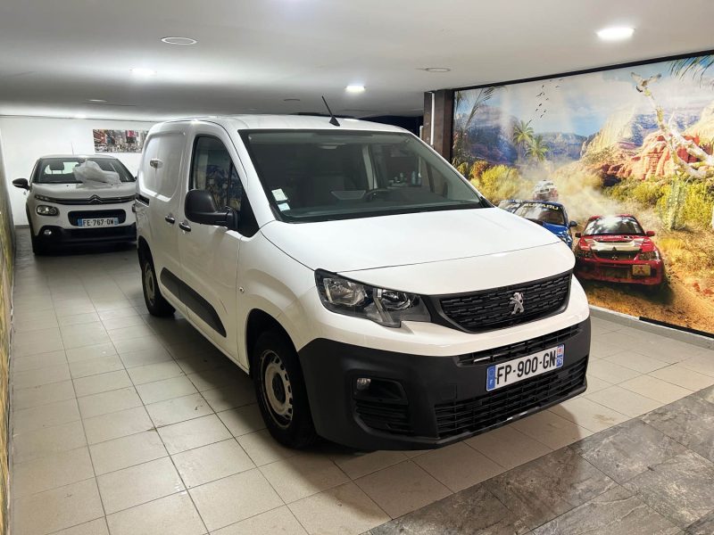 PEUGEOT PARTNER STANDARD 650KG BLUEHDI 100CH S&S BVM5 PREMIUM 8325€ HT