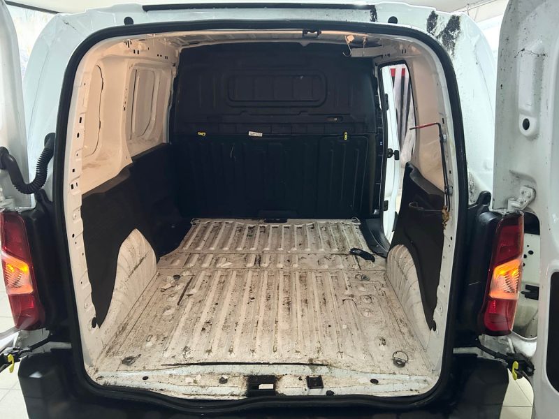 PEUGEOT PARTNER STANDARD 650KG BLUEHDI 100CH S&S BVM5 PREMIUM 8325€ HT