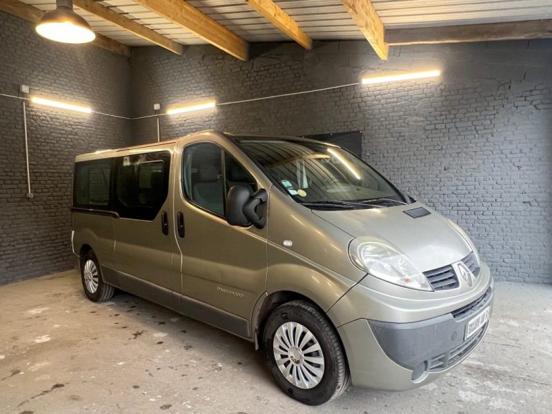 RENAULT TRAFIC PASSENGER  2.0DCI 115 AUTHENTIQUE 2009