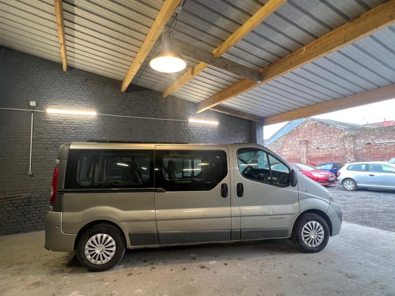 RENAULT TRAFIC PASSENGER  2.0DCI 115 AUTHENTIQUE 2009