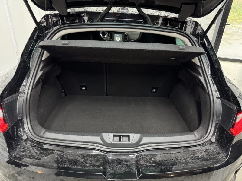 RENAULT MEGANE IV RS TROPHY 1.8L - BVM - TOIT OUVRANT - BOSE -  594.4/Mois - Garantie 12 mois