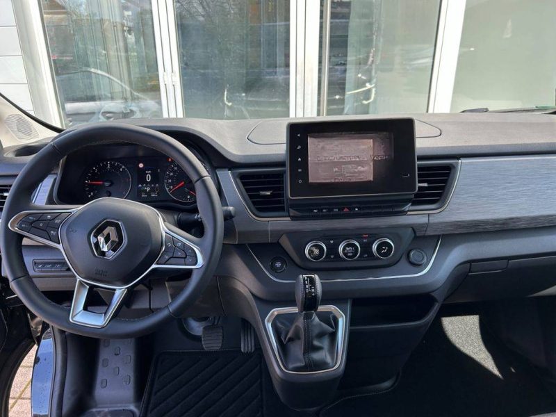 RENAULT TRAFIC GRAND SPACECLASS DCI170 R1814