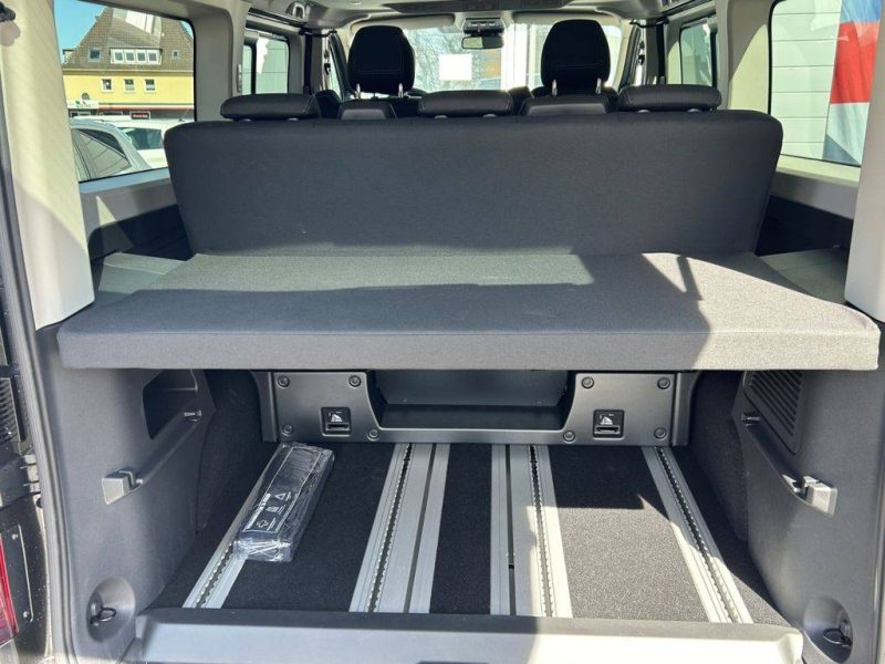 RENAULT TRAFIC GRAND SPACECLASS DCI170 R1814