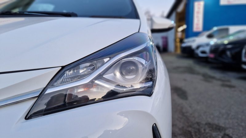 TOYOTA YARIS 116H FRANCE BUSINESS 2020