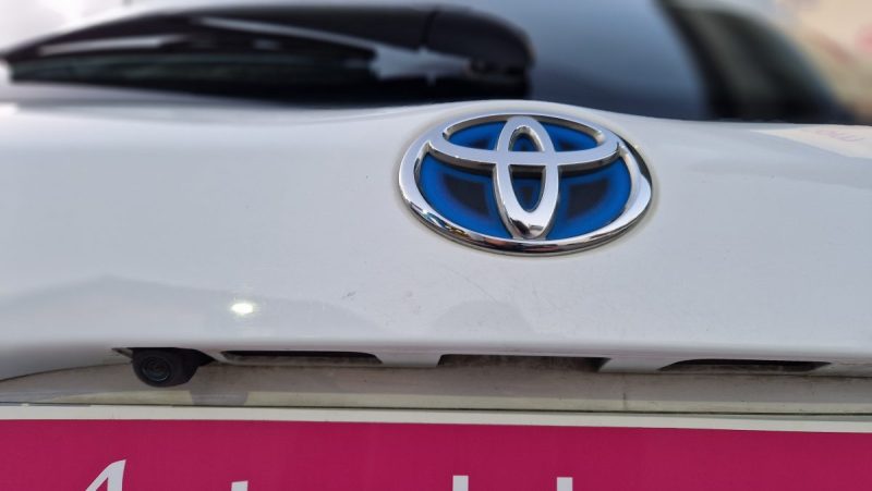 TOYOTA YARIS 116H FRANCE BUSINESS 2020