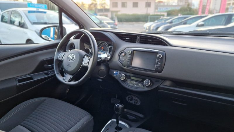 TOYOTA YARIS 116H FRANCE BUSINESS 2020