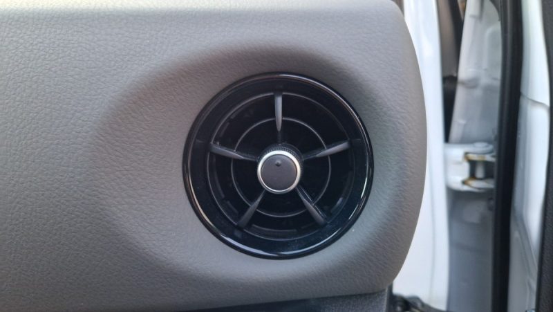 TOYOTA YARIS 116H FRANCE BUSINESS 2020