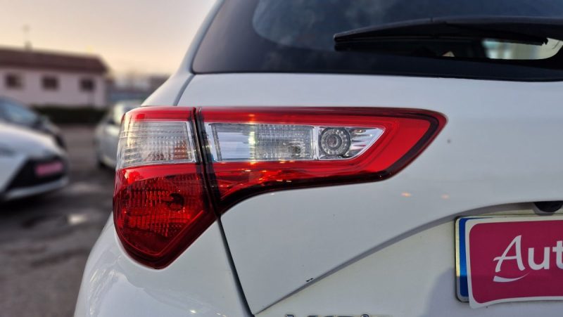 TOYOTA YARIS 116H FRANCE BUSINESS 2020