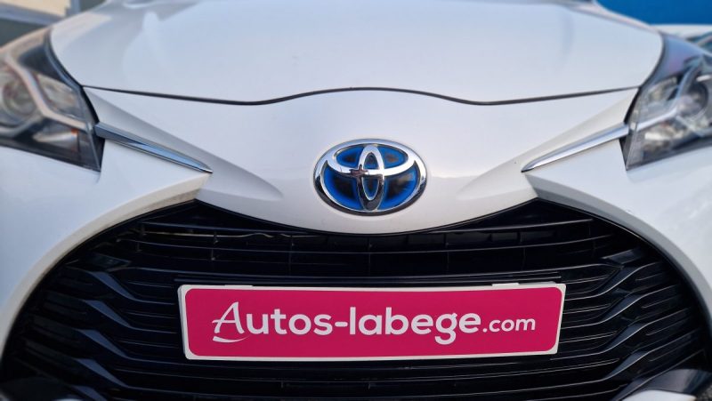 TOYOTA YARIS 116H FRANCE BUSINESS 2020