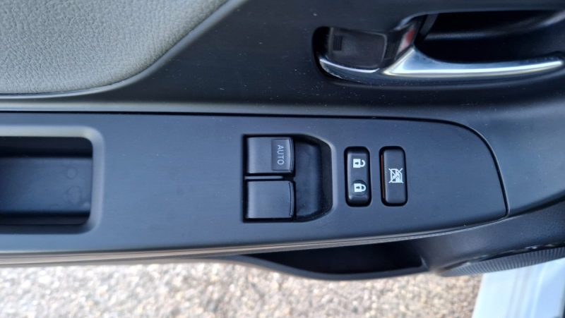 TOYOTA YARIS 116H FRANCE BUSINESS 2020