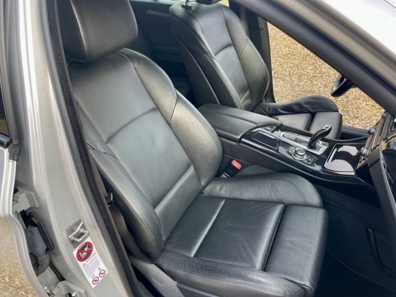 BMW SERIE 5 TOURING 525D XDRIVE 211 ch BVA PACK M 2011 (F11)